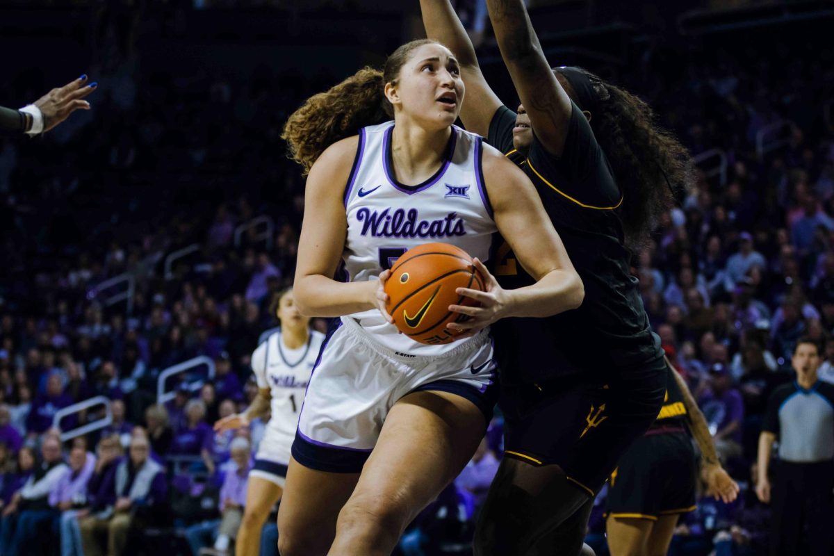 Ayoka Lee looks to the basket to score. The Wildcats beat Arizona State 81-69 on Jan. 19 at Bramlage Coliseum. 