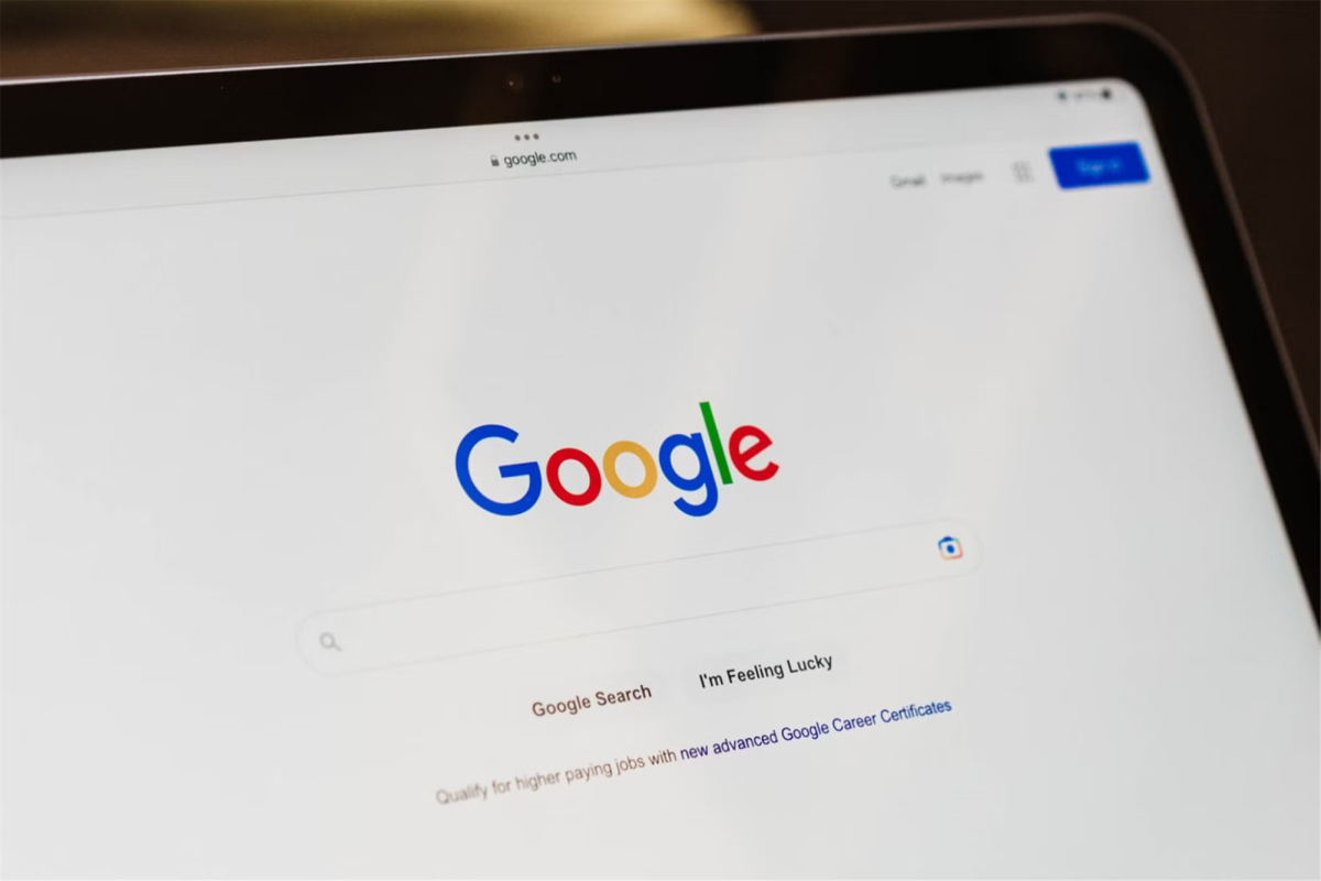 Top 3 ways to find out if a business website is under a Google search engine filter — what are they?