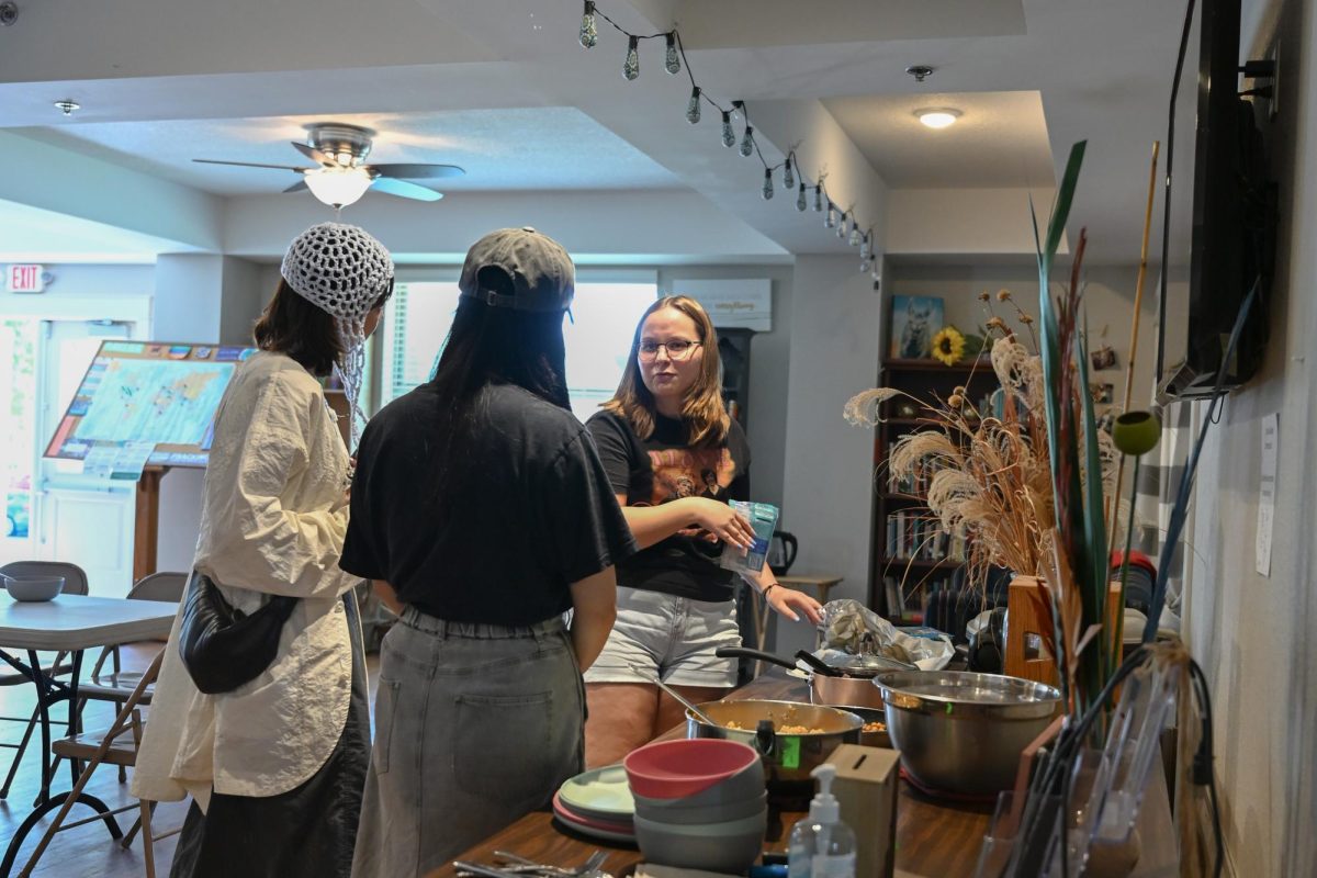 Campbell McNorton ​is the Real Food Lunch Coordinator. She loves growing her cooking skills and being able to share them with the community. 