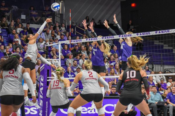 Navigation to Story: Career stats rise, Wildcats fall in loss to Cyclones