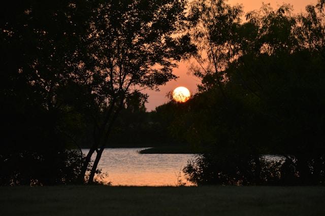 A Guide to Kansas's Hidden Swimming Holes and Lakes