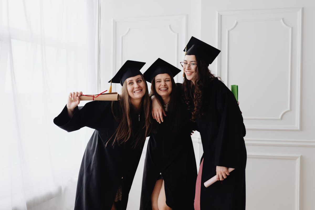 What Do People Usually Wear to College Graduation?