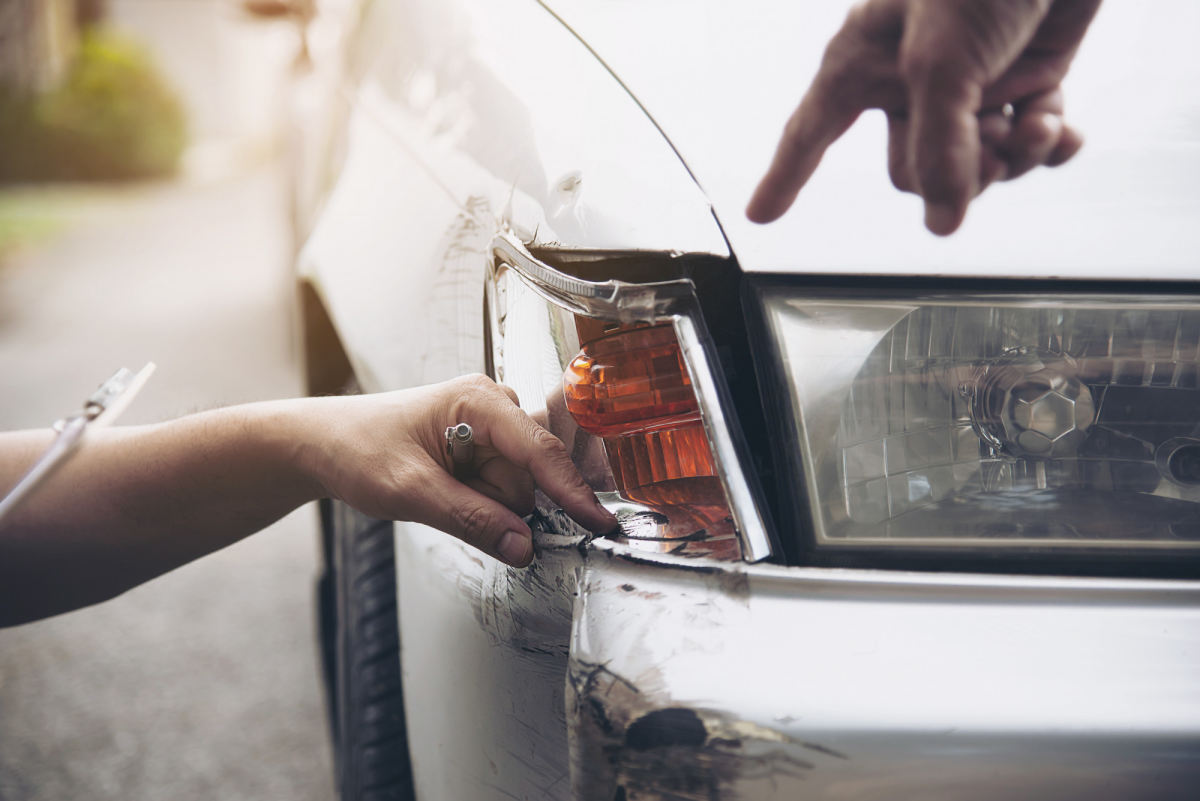 When Is It Worth Hiring a Lawyer After a Minor Car Accident?