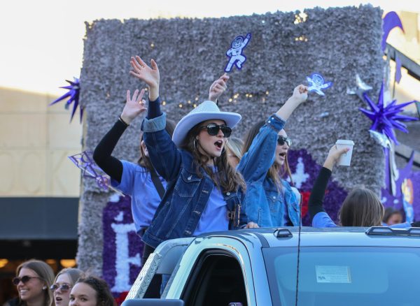 Navigation to Story: Sights from Homecoming Week